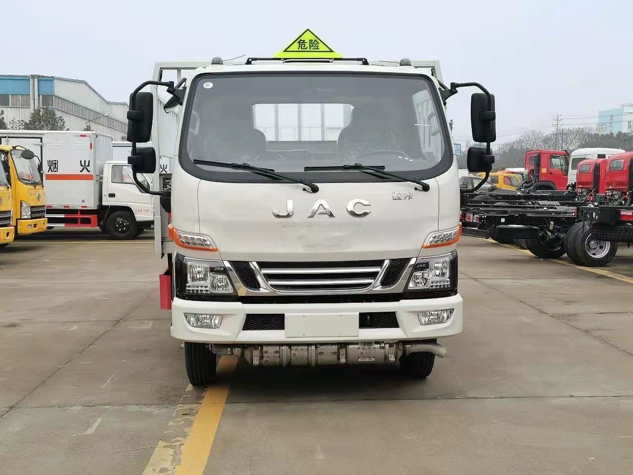 江淮V5國六輕量化氣瓶車