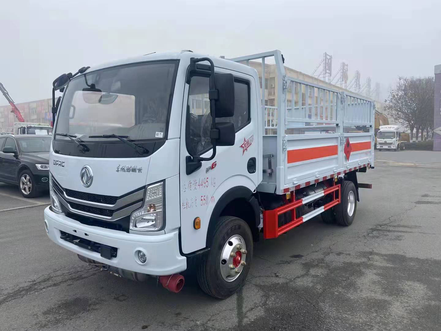 黃金動力玉柴140馬力東風多利卡4米2氣瓶車