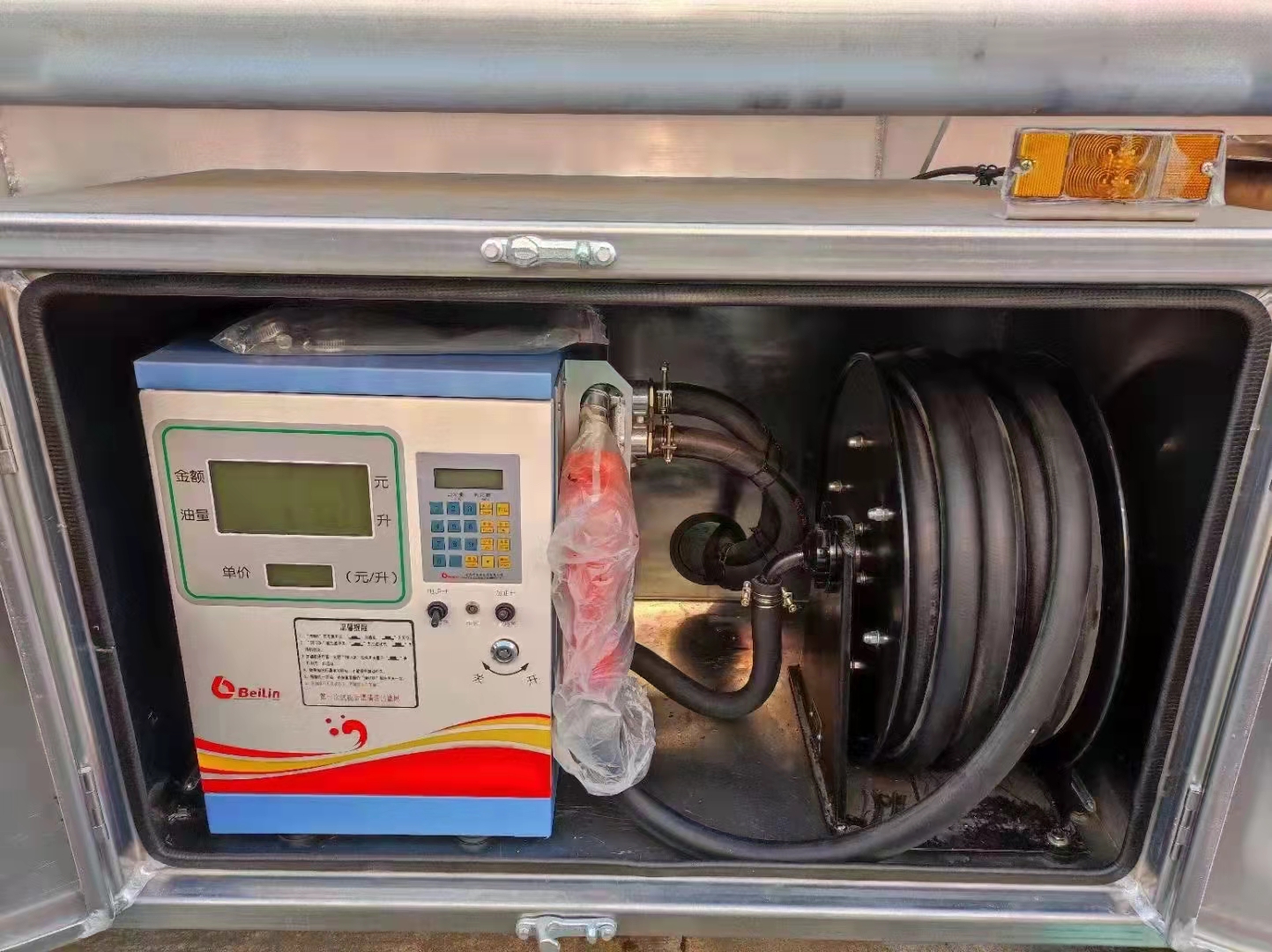 程力專汽為您解析新車載加油機(jī)不出油的問題