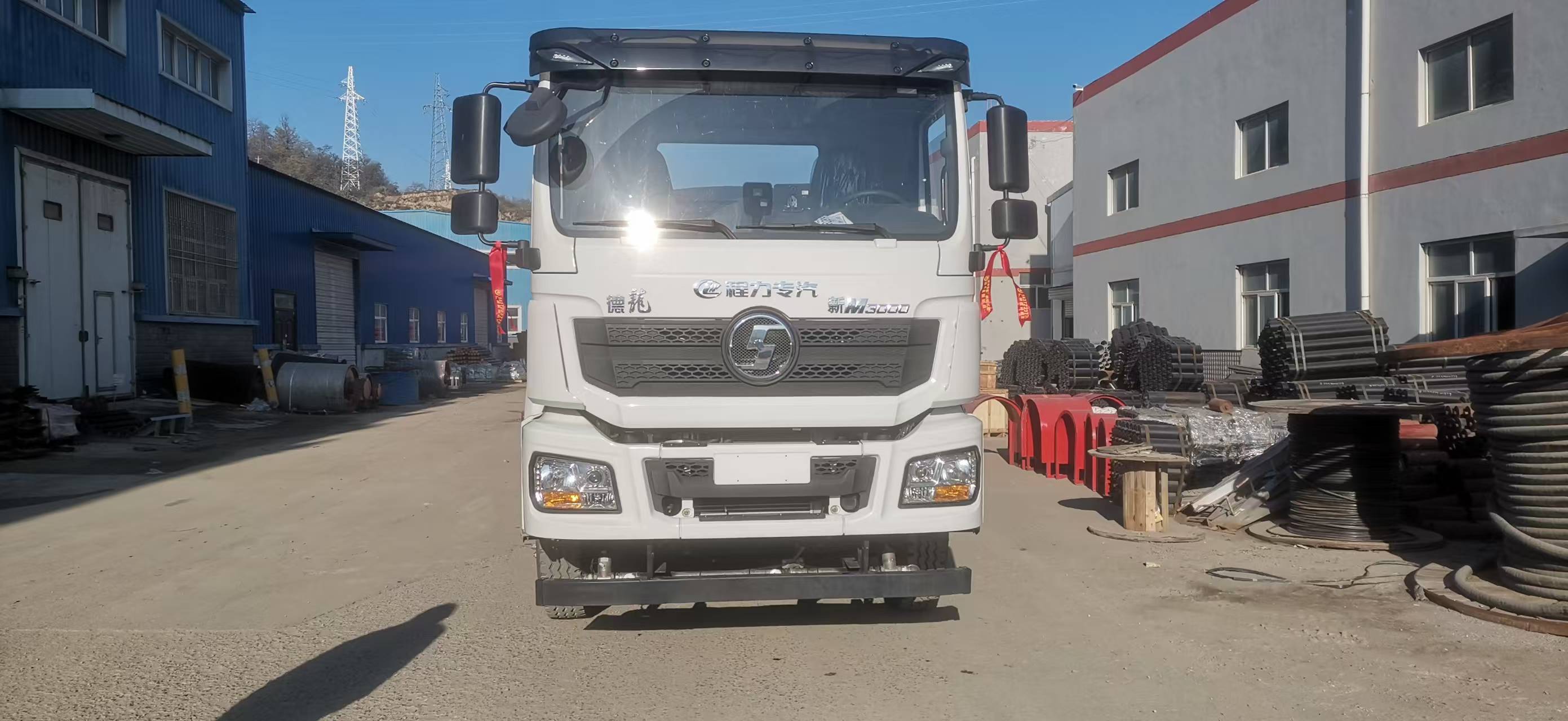 陜汽后雙橋18方灑水車交付