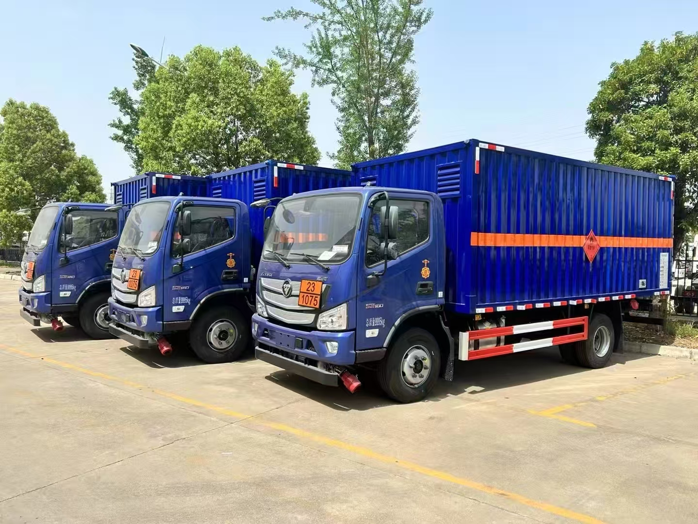 廣東李總批量訂購(gòu)3臺(tái)歐馬可易燃?xì)怏w廂式車