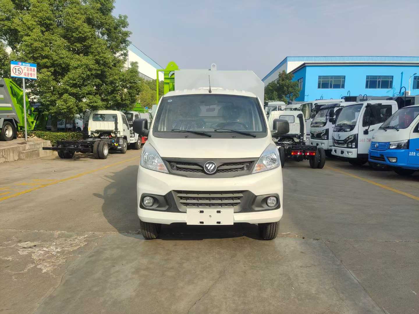 小預算——福田祥菱掛桶垃圾車