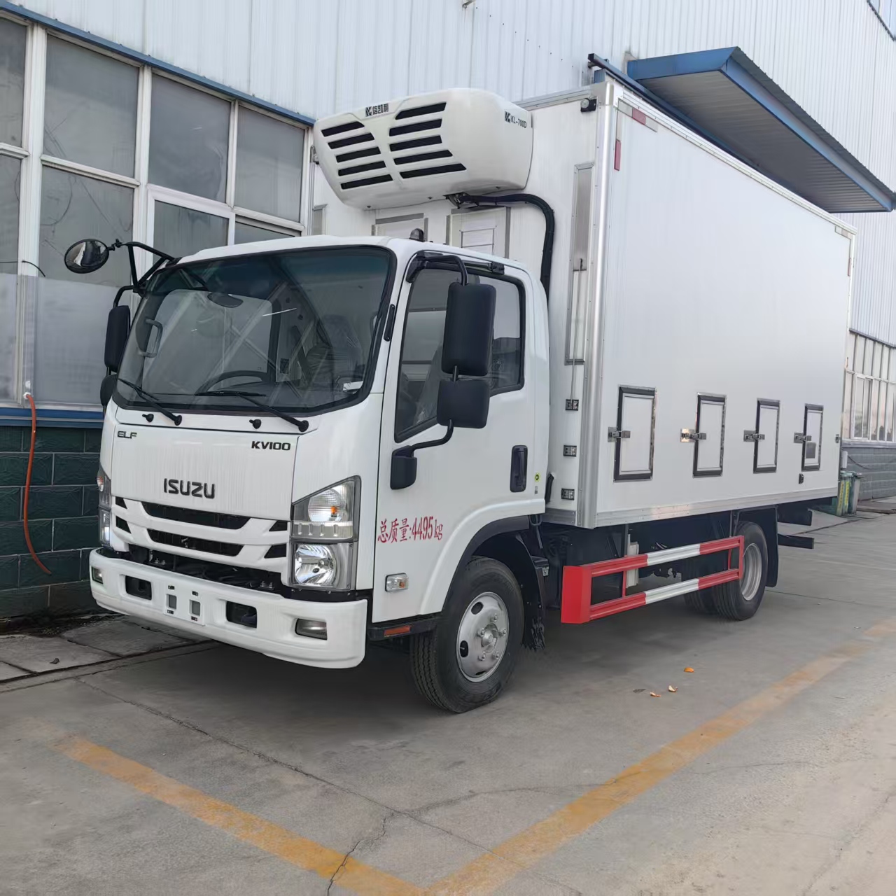 雛禽運(yùn)輸車(chē)與畜禽運(yùn)輸車(chē)的區(qū)別