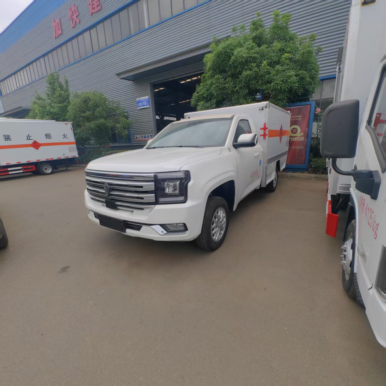 江鈴皮卡帶全包圍國(guó)六皮卡防爆車(chē)