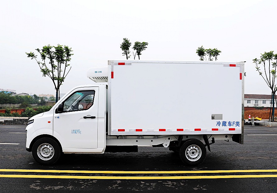 3米吉利 鋒銳V5E純電動冷藏車