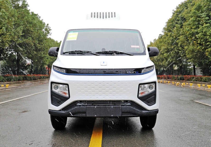 4.4立方米吉利純電的面包冷藏車