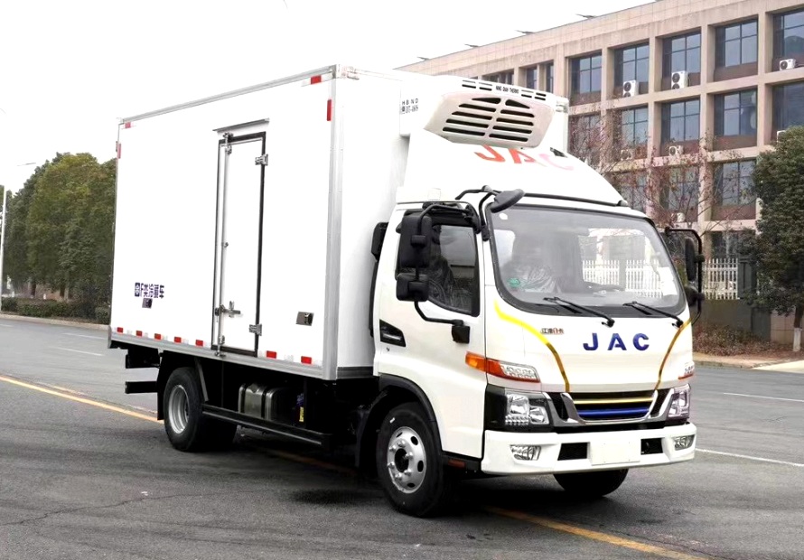 4.2米江淮聚寶盆混動冷藏車