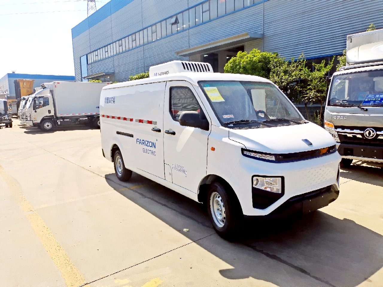 3.7立方米純電動面包冷藏車