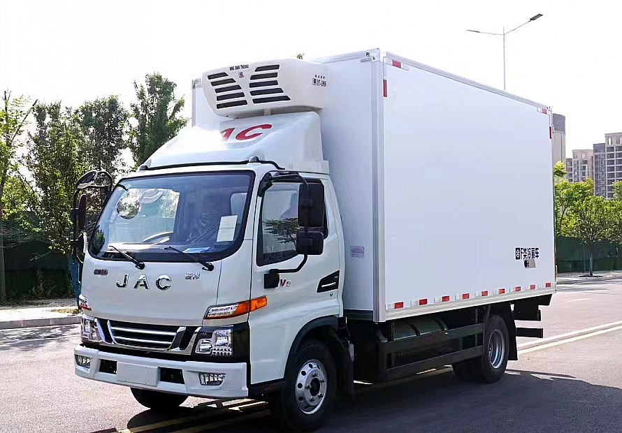 4.2米江淮駿鈴V5天然氣冷藏車