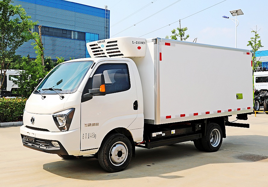 3.8米飛碟締途EF3純電動(dòng)冷藏車