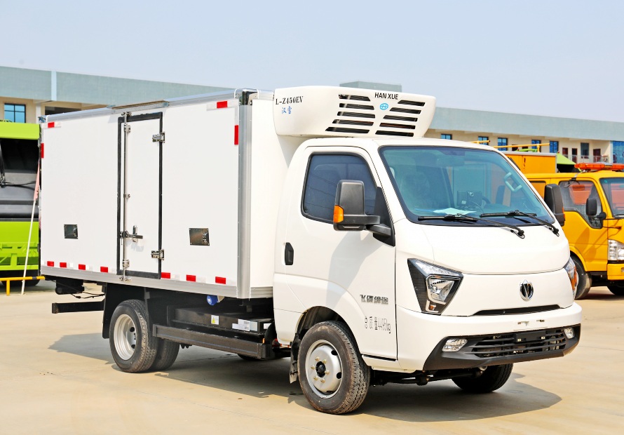 3.8米飛碟締途EF3純電動冷藏車