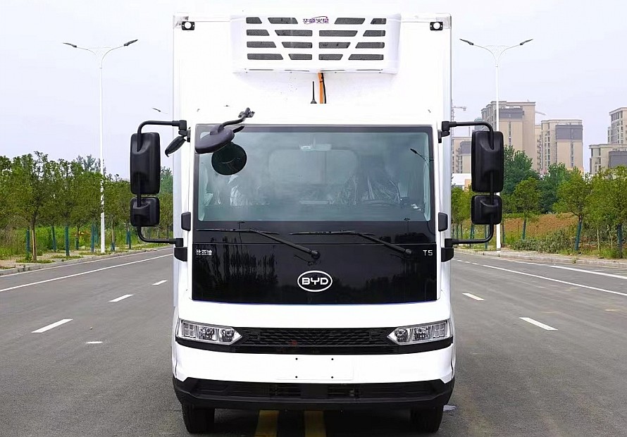 4.2米比亞迪純電動冷藏車