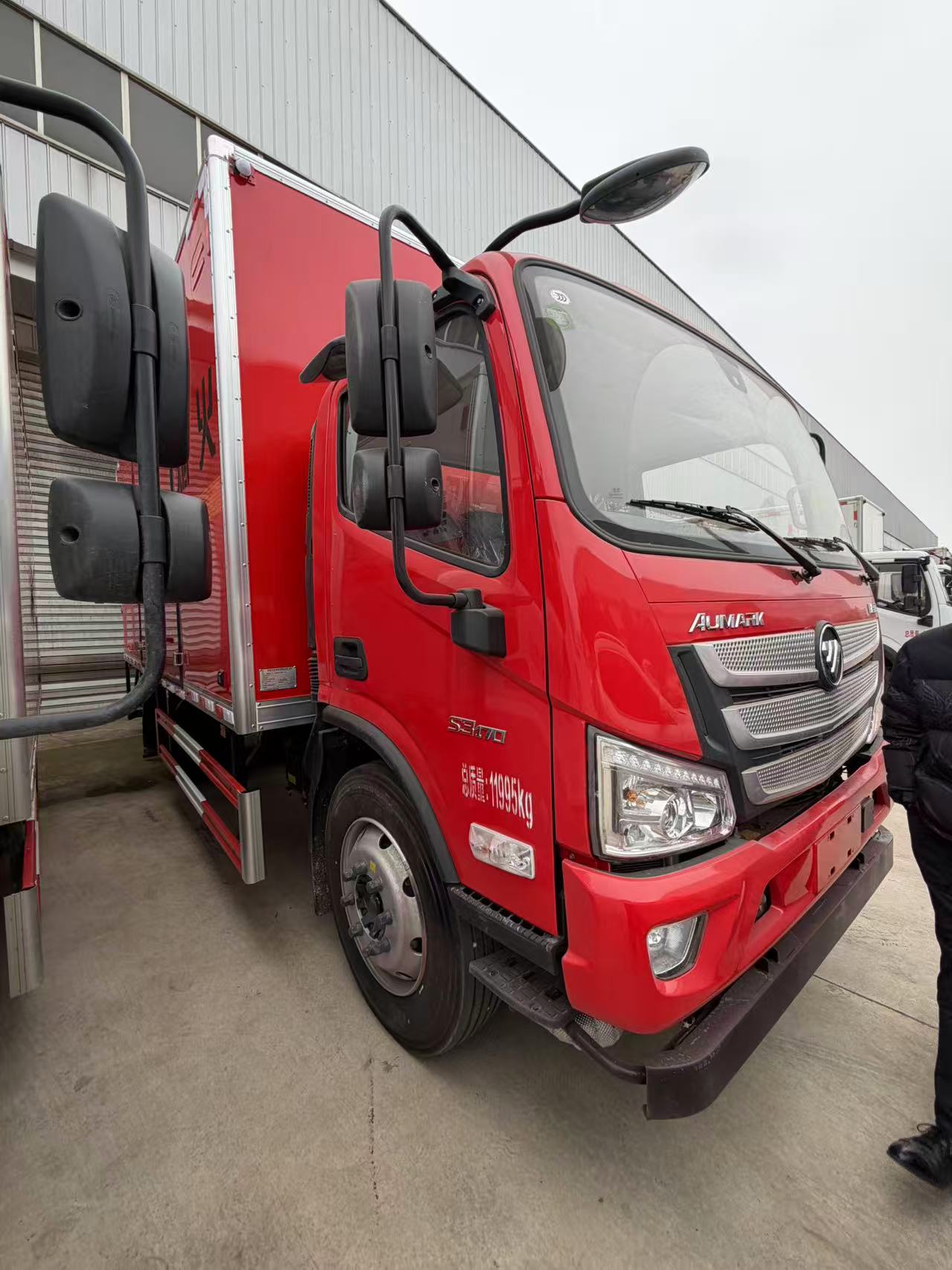 福田歐馬可紅色云內170馬力易燃氣體廂式車
