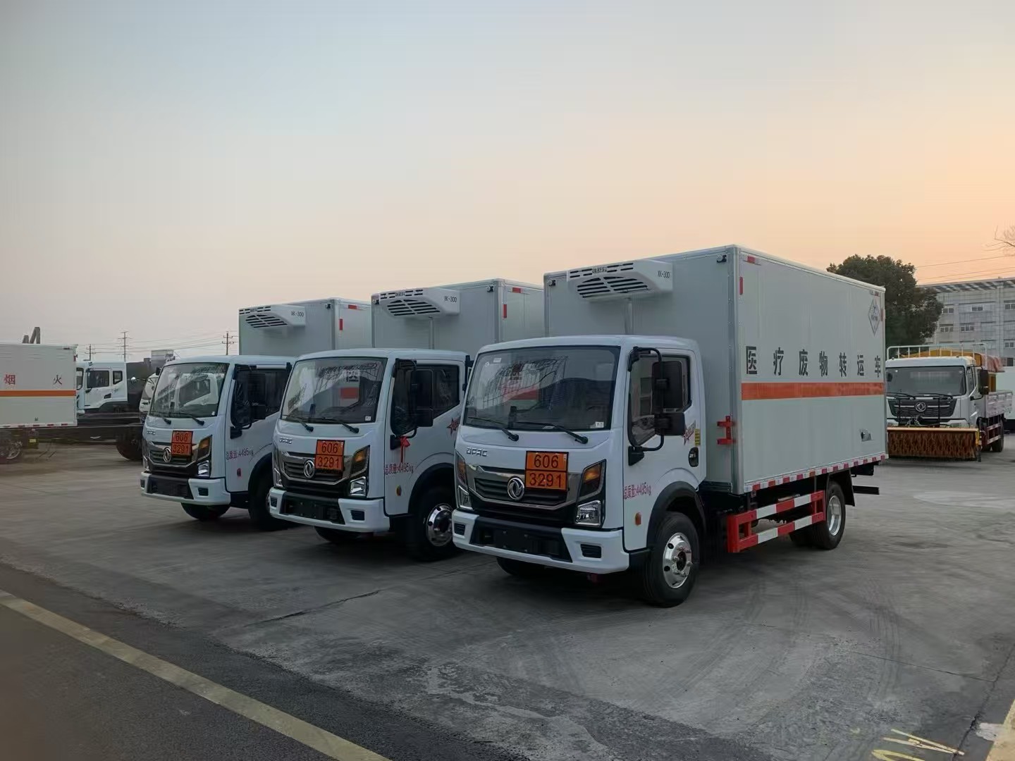 東風多利卡D6醫療廢物轉運車批量發車